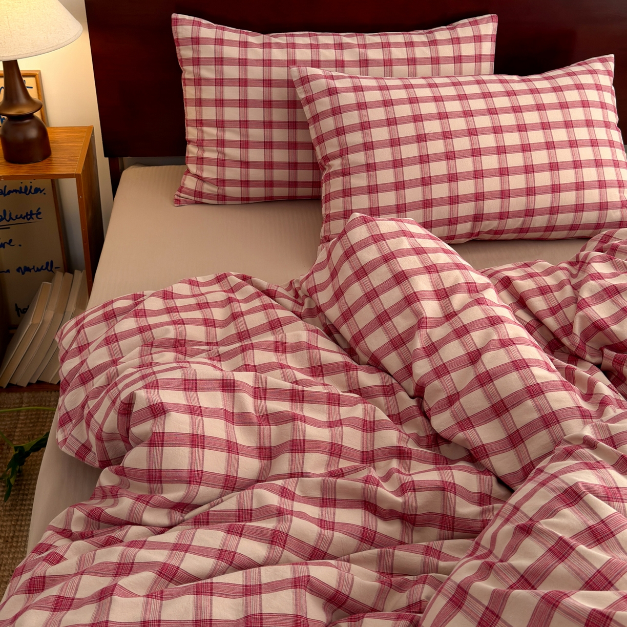 91家纺网 家纺一手货源 找家纺 玖弘家居 2026新款全棉色织水洗棉人字纹格子混搭四件套系列 枕套晚霞格一对