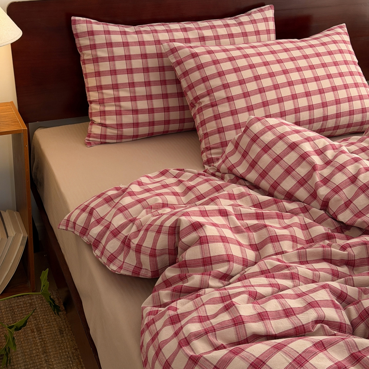 91家纺网 家纺一手货源 找家纺 玖弘家居 2026新款全棉色织水洗棉人字纹格子混搭四件套系列 枕套晚霞格一对