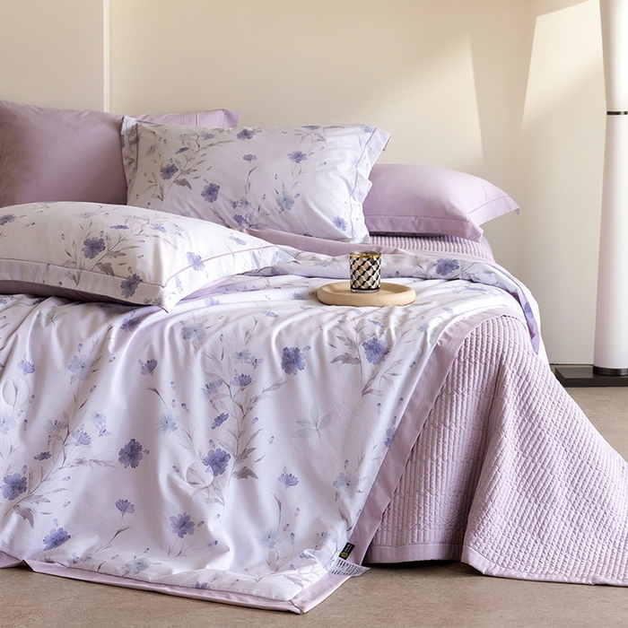 91家纺网 家纺一手货源 找家纺 立奥被业 2026新品冰丝棉夏被四件套竹节纱夏被四件套 翠韵春晓-紫