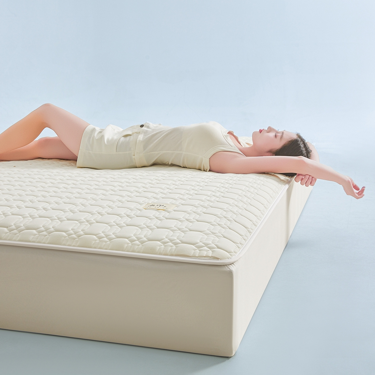 91家纺网 家纺一手货源 找家纺 女子家纺 2026新款大豆纤维深睡床笠 天际白