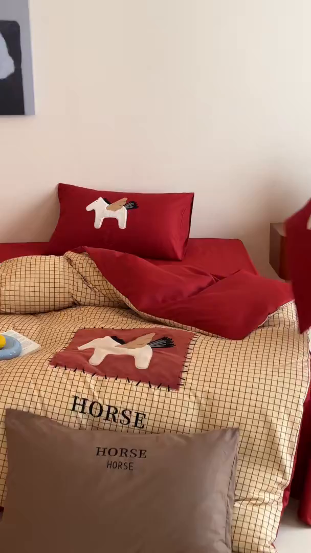 91家纺网 家纺一手货源 找家纺 （总）桃子家居 新款A类纯棉全棉元气小马贴布绣高端刺绣工艺四件套