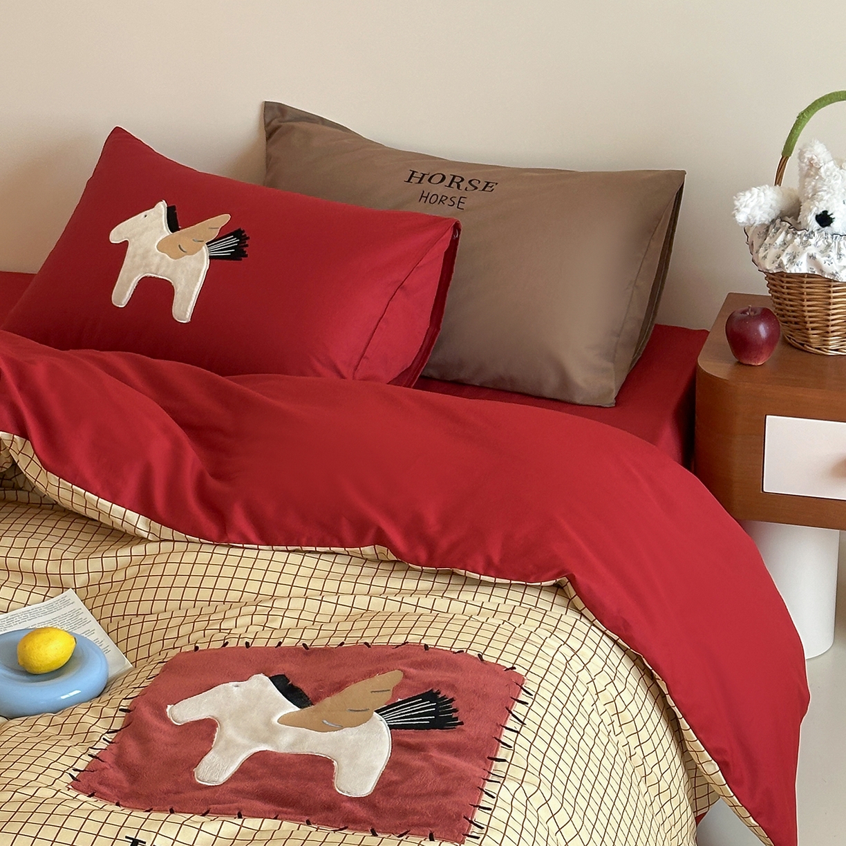 91家纺网 家纺一手货源 找家纺 （总）桃子家居 新款A类纯棉全棉元气小马贴布绣高端刺绣工艺四件套