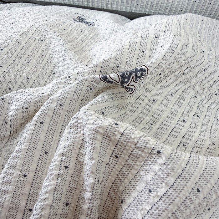 91家纺网 家纺一手货源 找家纺 凤杰家纺 2026新款云感双层纱床盖四件套 幸运马-灰