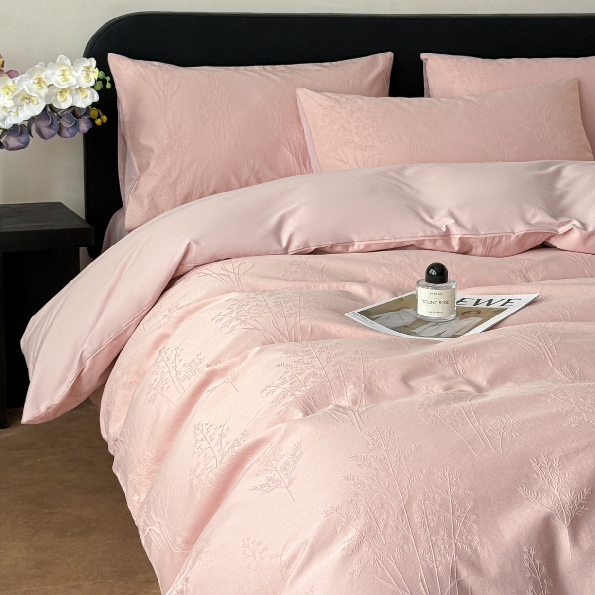 91家纺网 家纺一手货源 找家纺 雅萱家纺 2026新款60支提花全棉四件套 春草粉