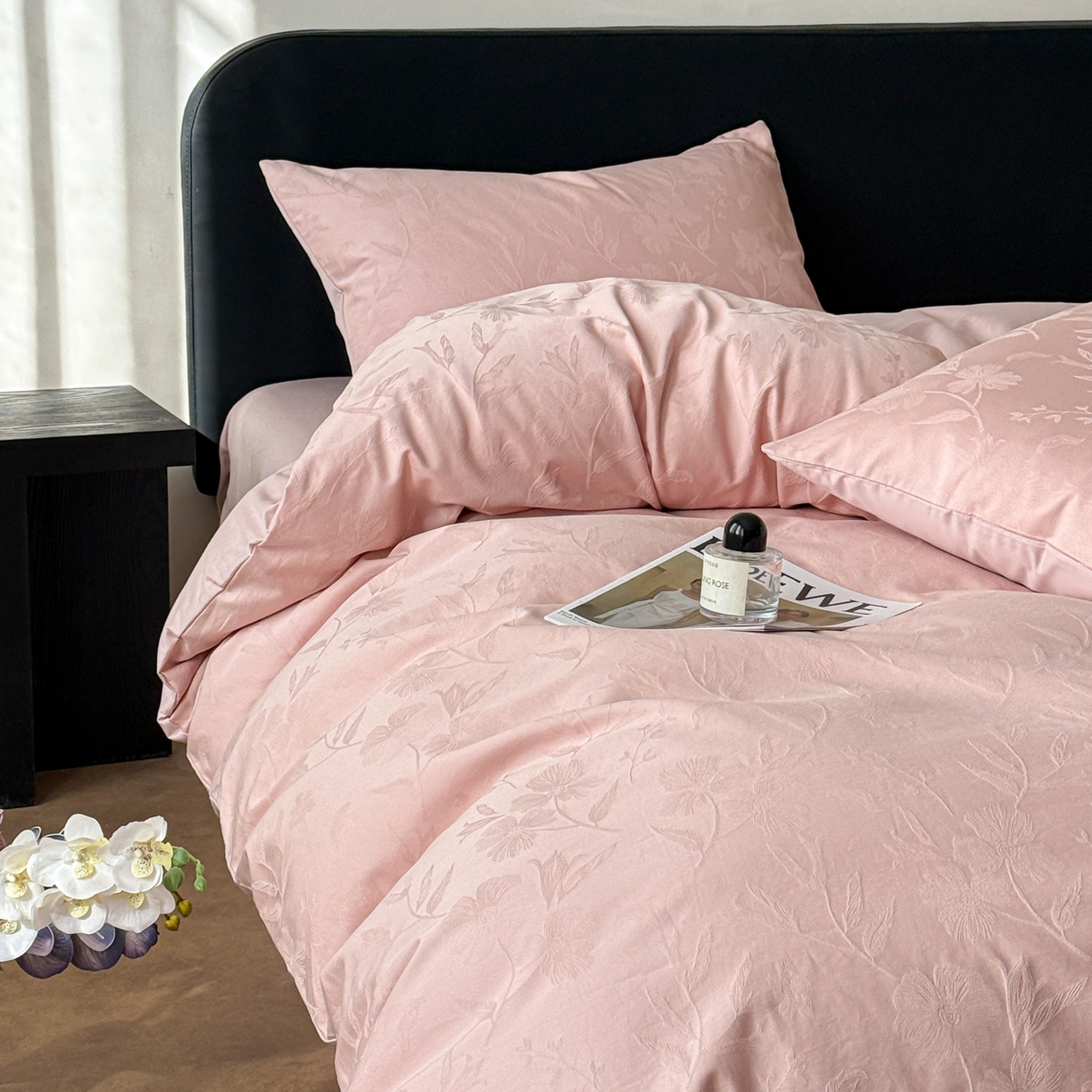 91家纺网 家纺一手货源 找家纺 雅萱家纺 2026新款60支提花全棉四件套 花影粉