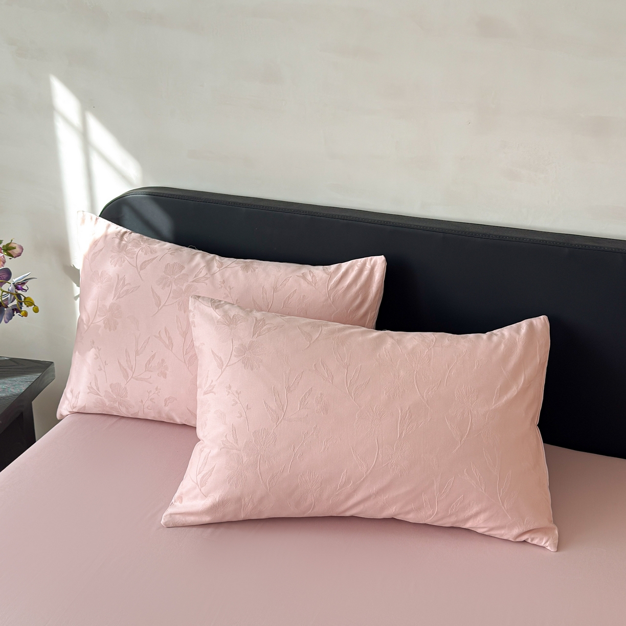 91家纺网 家纺一手货源 找家纺 雅萱家纺 2026新款60支提花全棉四件套 花影粉