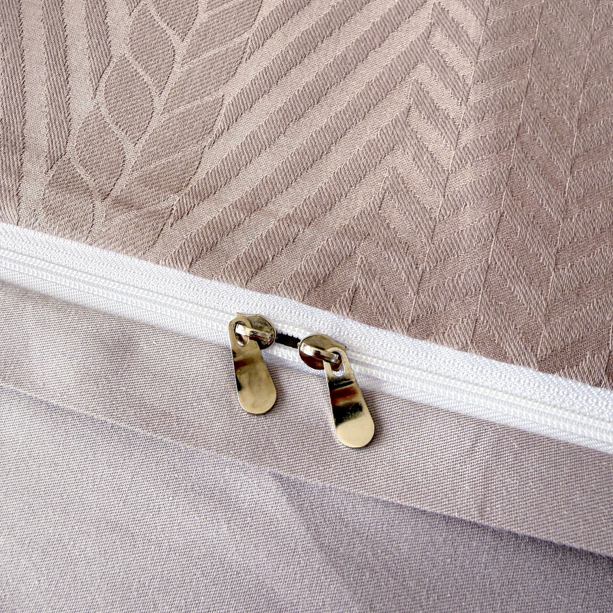 91家纺网 家纺一手货源 找家纺 雅萱家纺 2026新款60支提花全棉四件套 肌理灰