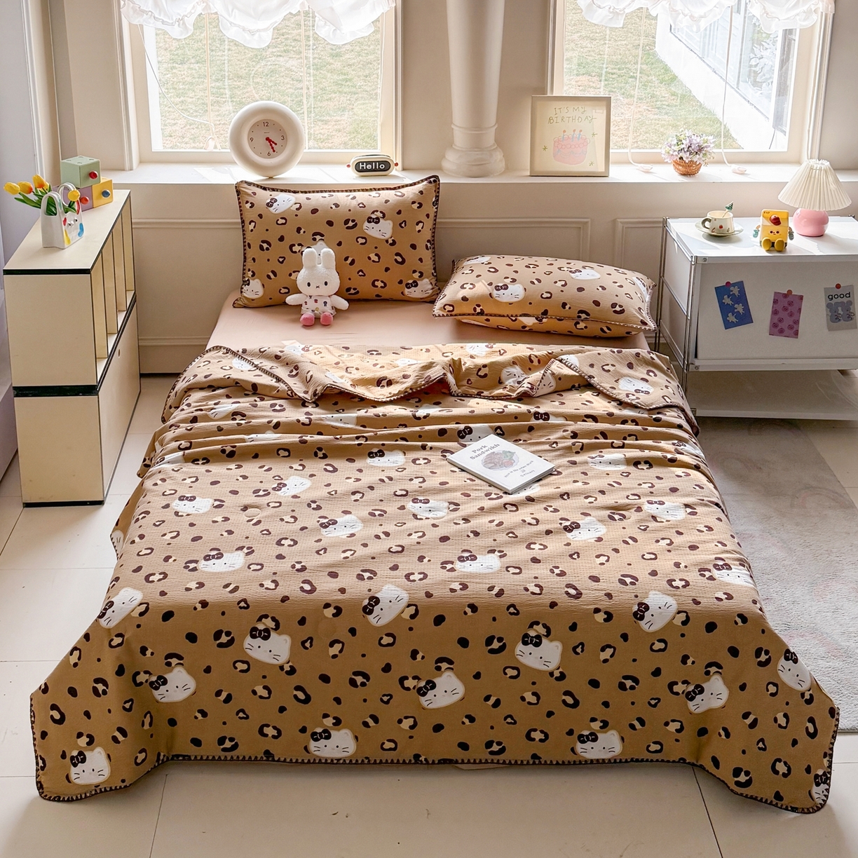 91家纺网 家纺一手货源 找家纺 星巴k家纺 2025新款春夏云感双层纱A类母婴级三角针夏被贝壳边夏凉被贝壳绣【可提供买家秀】贝壳绣-黑皮小猫