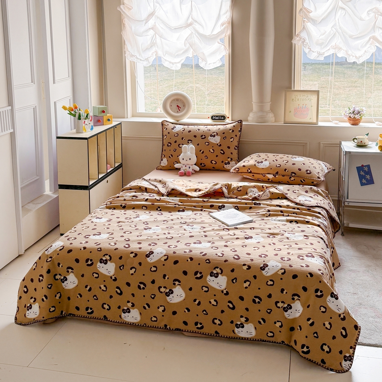 91家纺网 家纺一手货源 找家纺 星巴k家纺 2025新款春夏云感双层纱A类母婴级三角针夏被贝壳边夏凉被贝壳绣【可提供买家秀】贝壳绣-黑皮小猫