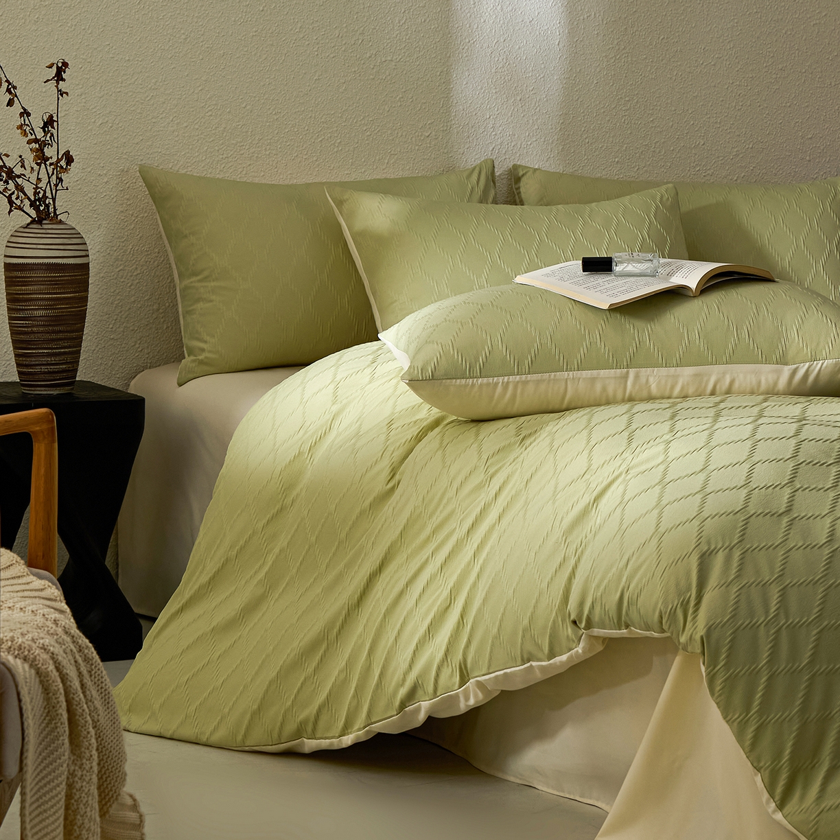 91家纺网 家纺一手货源 找家纺 悦织湾家纺 2026新款超柔菱形格提花四件套轻奢纯色时尚学生宿舍床单床笠款三四件套单被套 菱形格-果绿+芝士