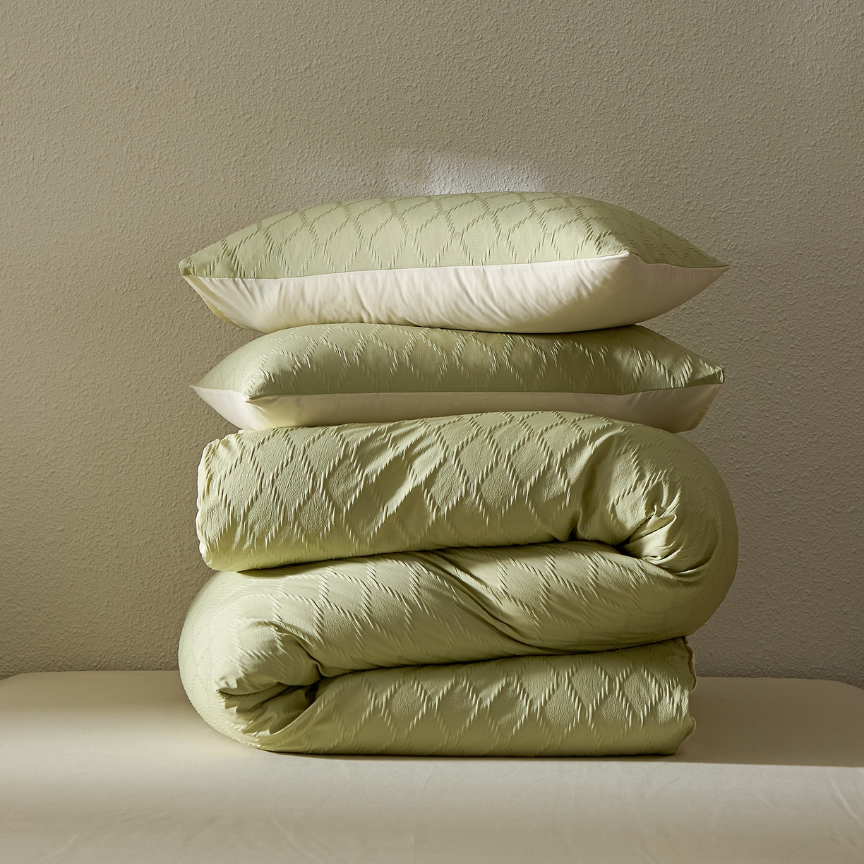 91家纺网 家纺一手货源 找家纺 悦织湾家纺 2026新款超柔菱形格提花四件套轻奢纯色时尚学生宿舍床单床笠款三四件套单被套 菱形格-果绿+芝士