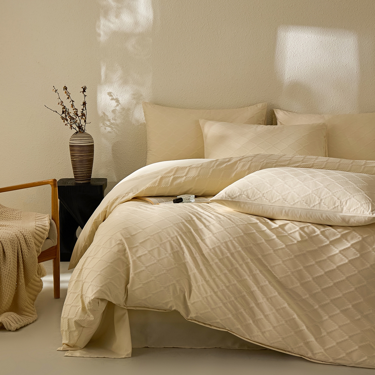 91家纺网 家纺一手货源 找家纺 悦织湾家纺 2026新款超柔菱形格提花四件套轻奢纯色时尚学生宿舍床单床笠款三四件套单被套 菱形格-奶黄