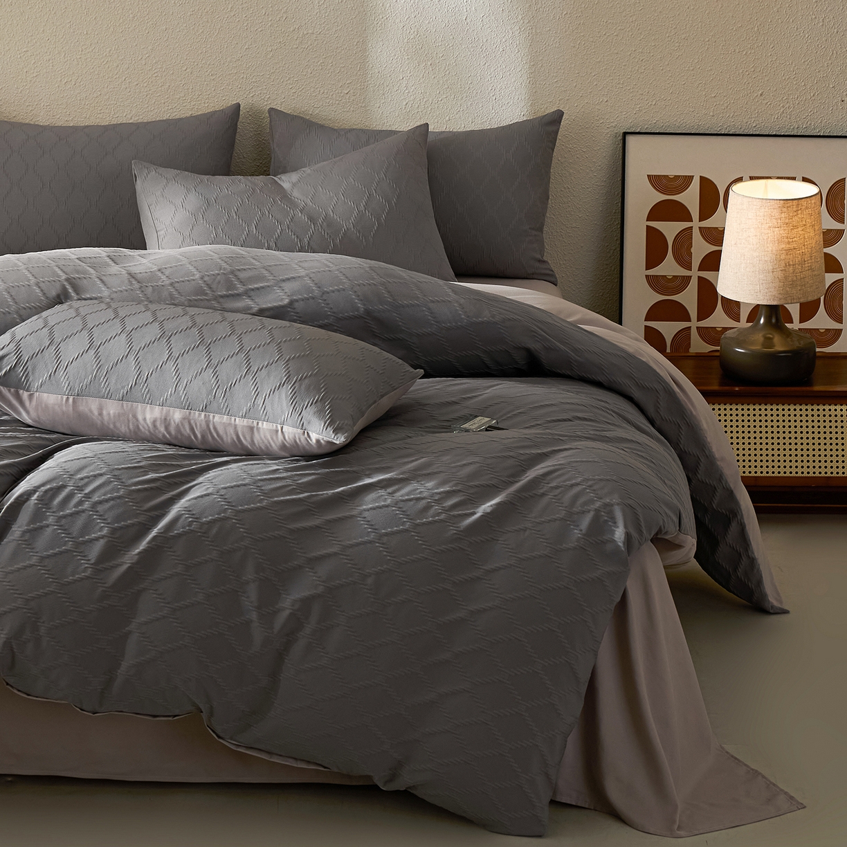 91家纺网 家纺一手货源 找家纺 悦织湾家纺 2026新款超柔菱形格提花四件套轻奢纯色时尚学生宿舍床单床笠款三四件套单被套 菱形格-深灰卡其