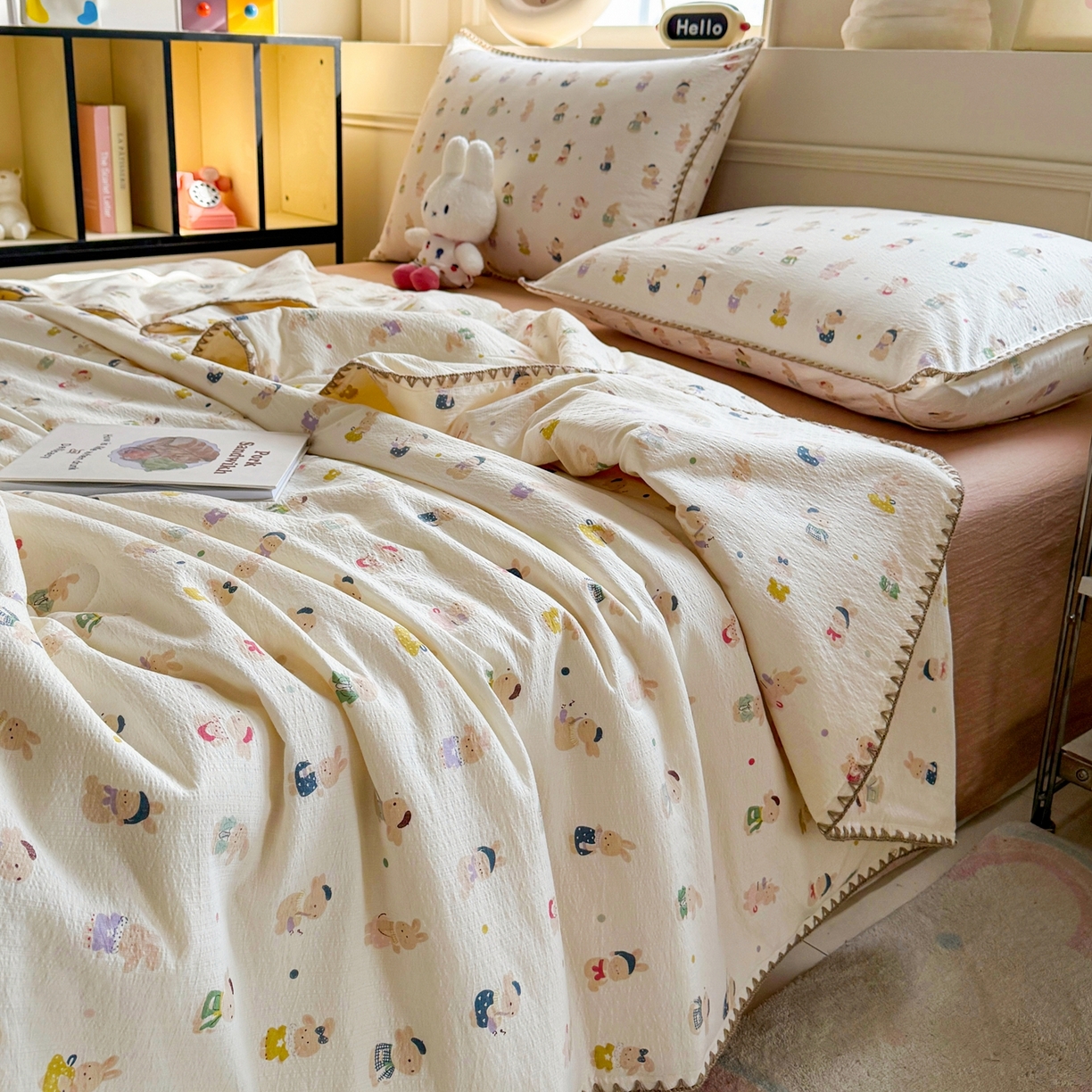 91家纺网 家纺一手货源 找家纺 星巴k家纺 2025新款春夏云感双层纱A类母婴级三角针夏被贝壳边夏凉被贝壳绣【可提供买家秀】贝壳绣-兔子集合