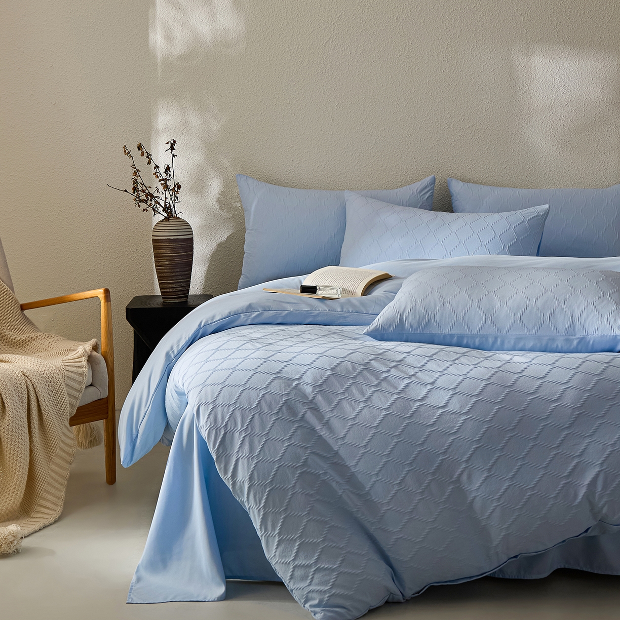 91家纺网 家纺一手货源 找家纺 悦织湾家纺 2026新款超柔菱形格提花四件套轻奢纯色时尚学生宿舍床单床笠款三四件套单被套 菱形格-天空蓝