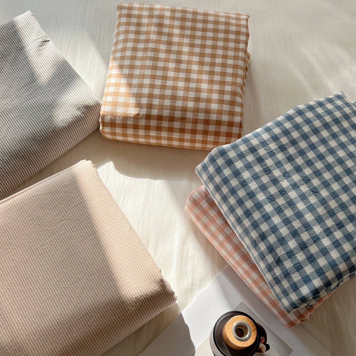 91家纺网 家纺一手货源 找家纺 （总）悦织湾家纺 2026新款软糯加厚水洗棉条格无印宜家风混搭三件套四件套学生宿舍床上用品