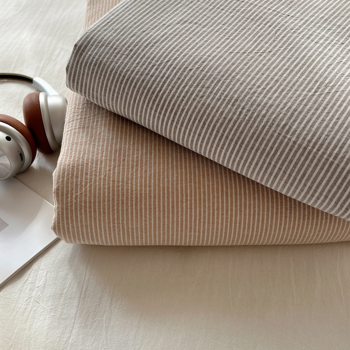 91家纺网 家纺一手货源 找家纺 （总）悦织湾家纺 2026新款软糯加厚水洗棉条格无印宜家风混搭三件套四件套学生宿舍床上用品