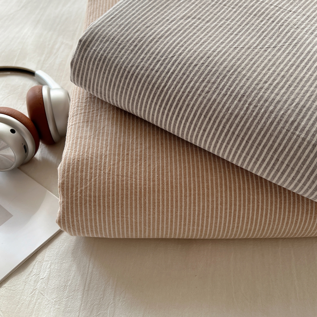 91家纺网 家纺一手货源 找家纺 （总）悦织湾家纺 2026新款软糯加厚水洗棉条格无印宜家风混搭三件套四件套学生宿舍床上用品