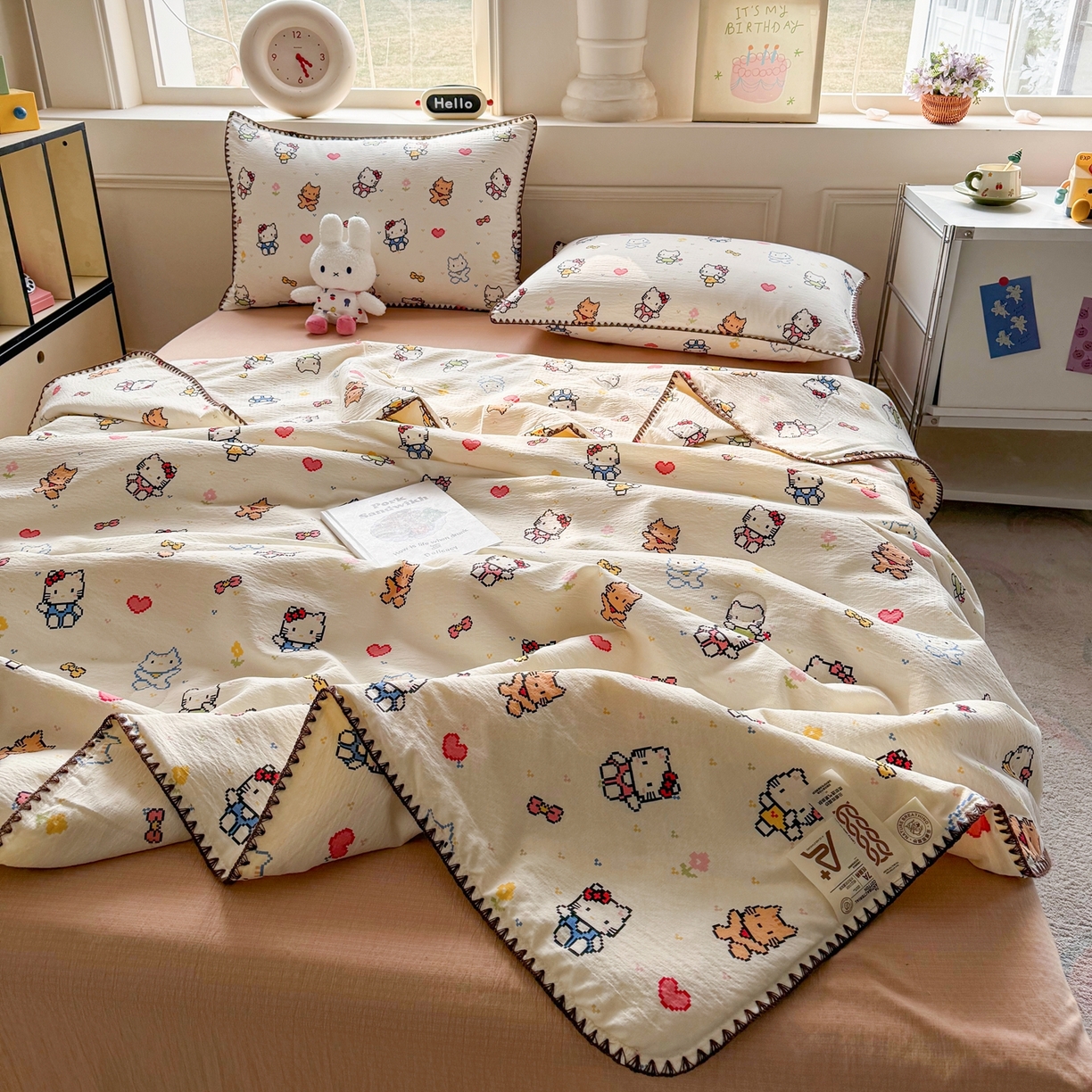 91家纺网 家纺一手货源 找家纺 星巴k家纺 2025新款春夏云感双层纱A类母婴级三角针夏被贝壳边夏凉被贝壳绣【可提供买家秀】贝壳绣-像素小猫