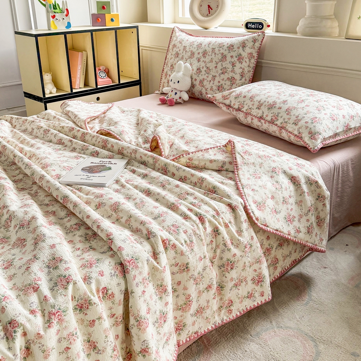 91家纺网 家纺一手货源 找家纺 星巴k家纺 2025新款春夏云感双层纱A类母婴级三角针夏被贝壳边夏凉被贝壳绣【可提供买家秀】贝壳绣-星眠云野