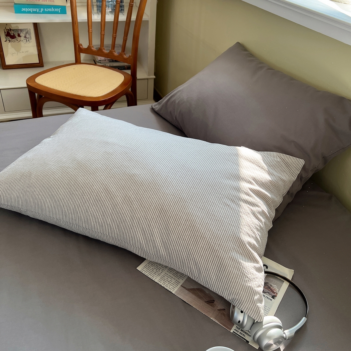 91家纺网 家纺一手货源 找家纺 悦织湾家纺 2026新款软糯加厚水洗棉条格无印宜家风混搭三件套四件套学生宿舍床上用品 混搭晨雾灰细条