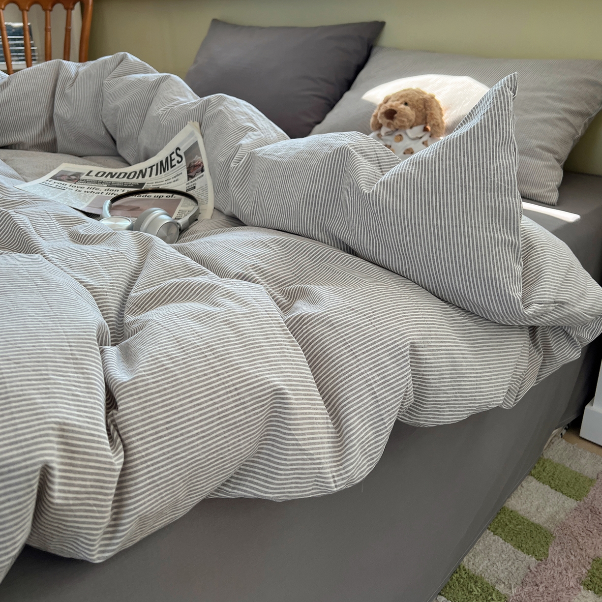 91家纺网 家纺一手货源 找家纺 悦织湾家纺 2026新款软糯加厚水洗棉条格无印宜家风混搭三件套四件套学生宿舍床上用品 混搭晨雾灰细条