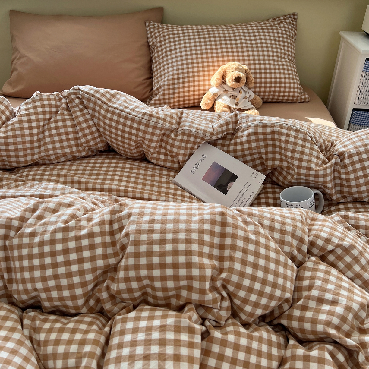 91家纺网 家纺一手货源 找家纺 悦织湾家纺 2026新款软糯加厚水洗棉条格无印宜家风混搭三件套四件套学生宿舍床上用品 混搭咖小格