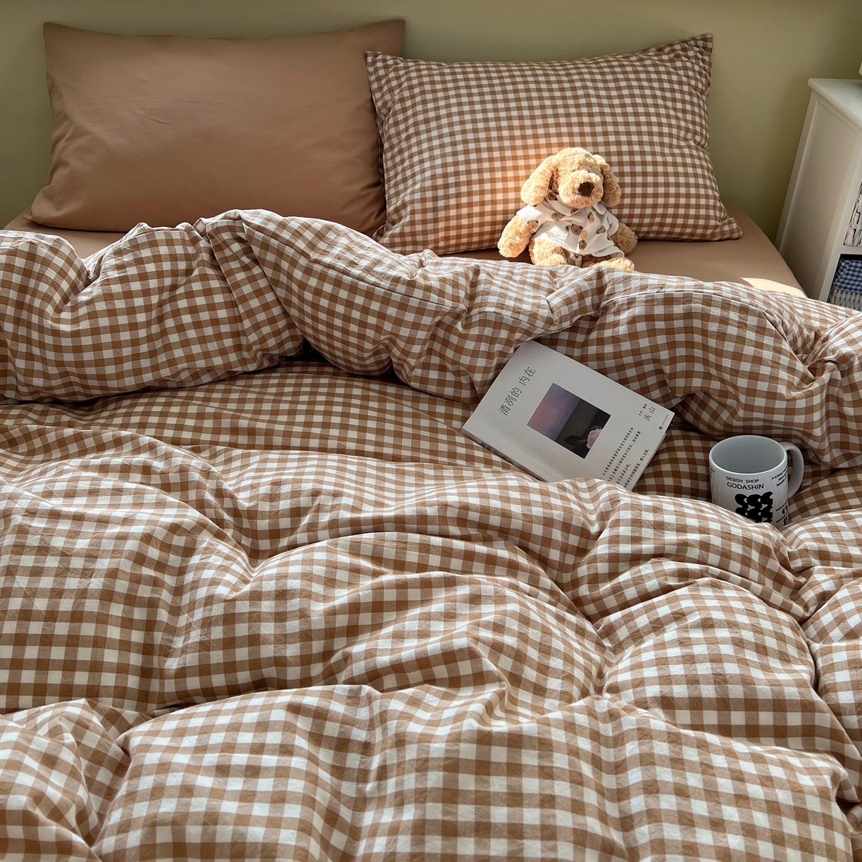 91家纺网 家纺一手货源 找家纺 悦织湾家纺 2026新款软糯加厚水洗棉条格无印宜家风混搭三件套四件套学生宿舍床上用品 混搭咖小格
