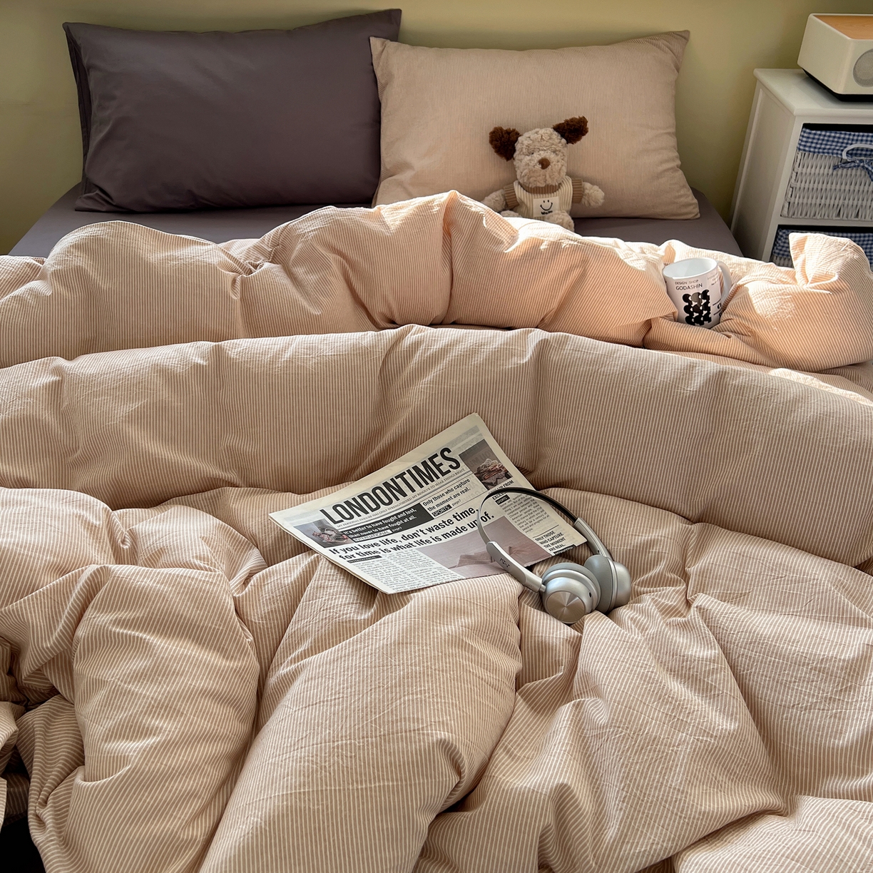 91家纺网 家纺一手货源 找家纺 悦织湾家纺 2026新款软糯加厚水洗棉条格无印宜家风混搭三件套四件套学生宿舍床上用品 混搭沙茶棕细条