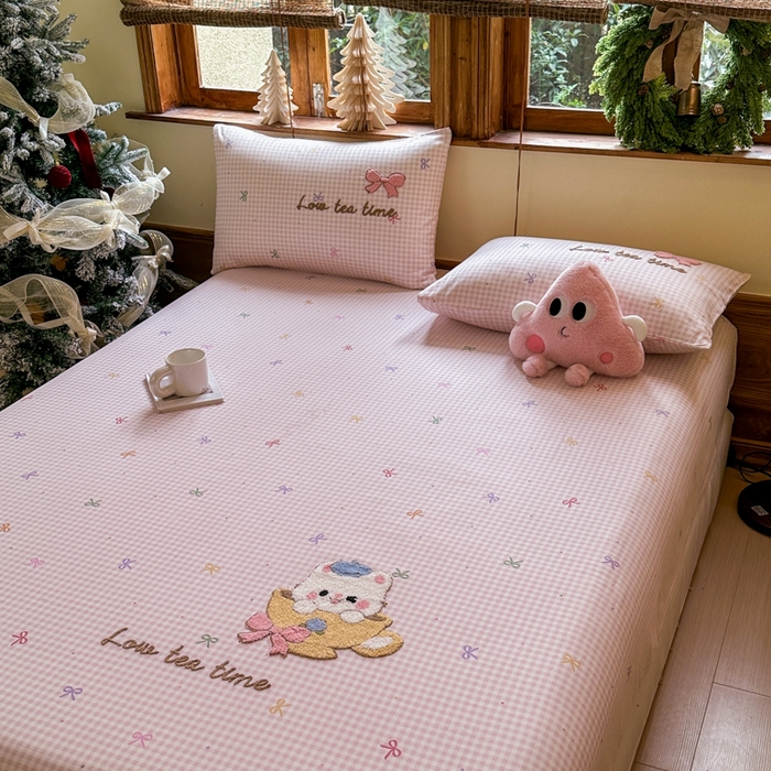 91家纺网 家纺一手货源 找家纺  布柔 2026新款13070纯棉全棉床笠印花绣花卡通床笠床垫保护套罩 曲奇粉