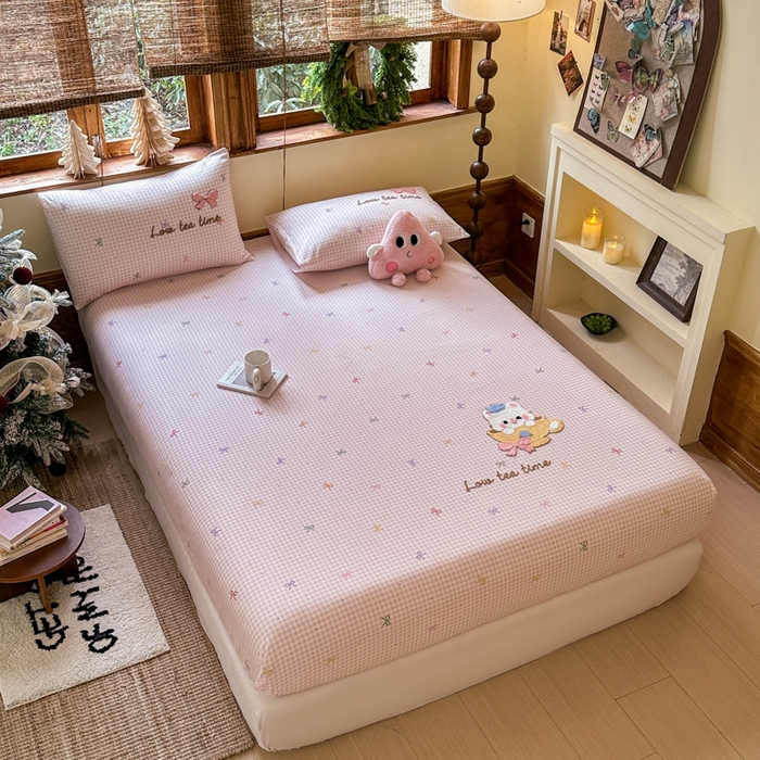 91家纺网 家纺一手货源 找家纺  布柔 2026新款13070纯棉全棉床笠印花绣花卡通床笠床垫保护套罩 曲奇粉