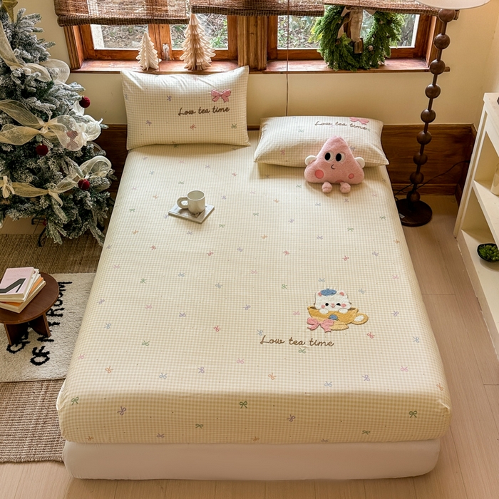 91家纺网 家纺一手货源 找家纺  布柔 2026新款13070纯棉全棉床笠印花绣花卡通床笠床垫保护套罩 曲奇黄