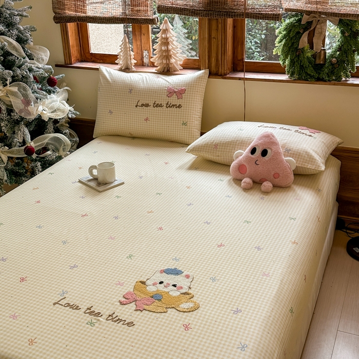 91家纺网 家纺一手货源 找家纺  布柔 2026新款13070纯棉全棉床笠印花绣花卡通床笠床垫保护套罩 曲奇黄