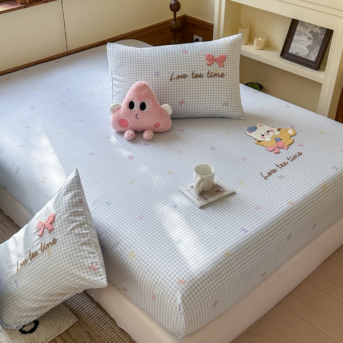 91家纺网 家纺一手货源 找家纺  布柔 2026新款13070纯棉全棉床笠印花绣花卡通床笠床垫保护套罩 曲奇蓝