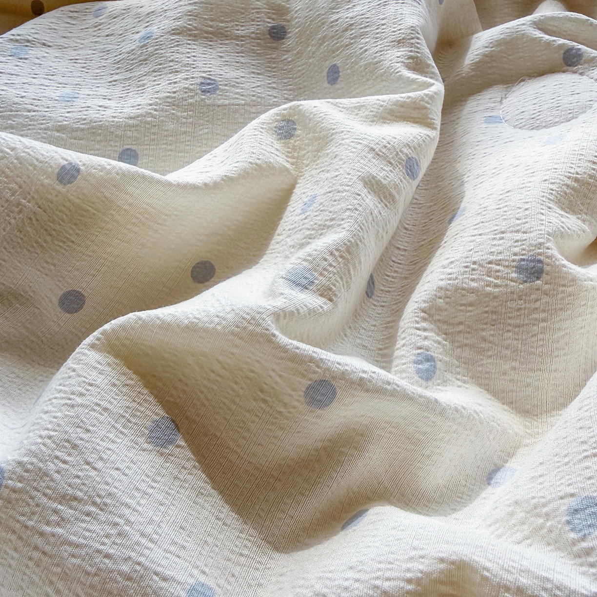 91家纺网 家纺一手货源 找家纺 2026新款春夏云感双层纱母婴级三角针夏被贝壳边夏凉被贝壳绣 海盐汤圆