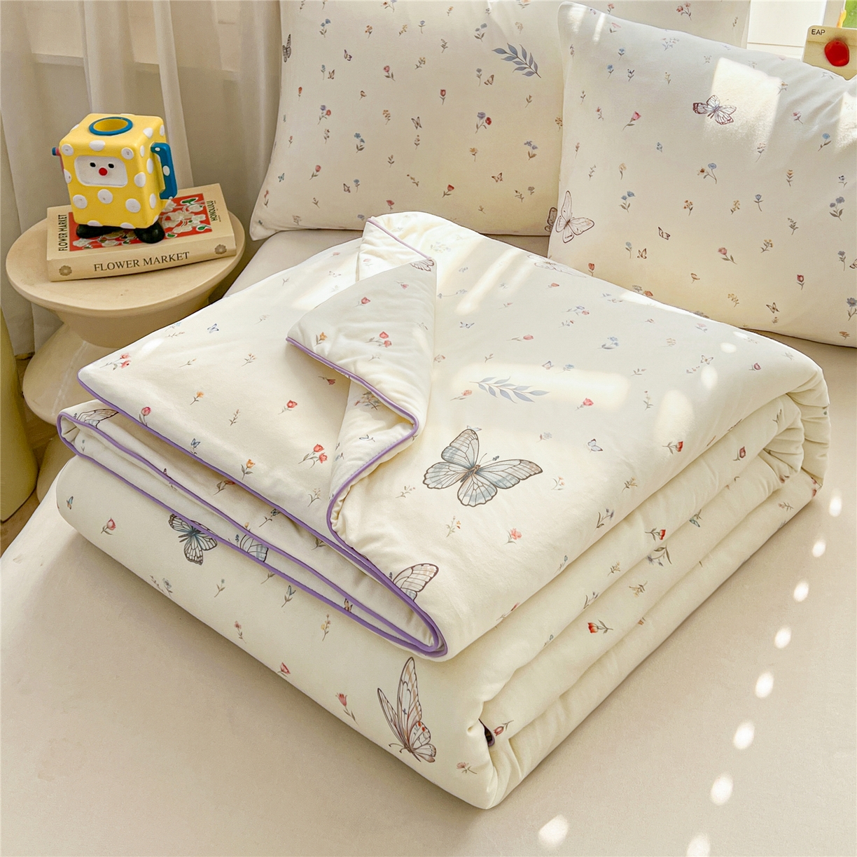 91家纺网 家纺一手货源 找家纺 优被业 2026新款A类牛奶丝针织棉软糯凉感大豆夏被空调被夏凉被(20%大豆国标包检测） 梦蝶