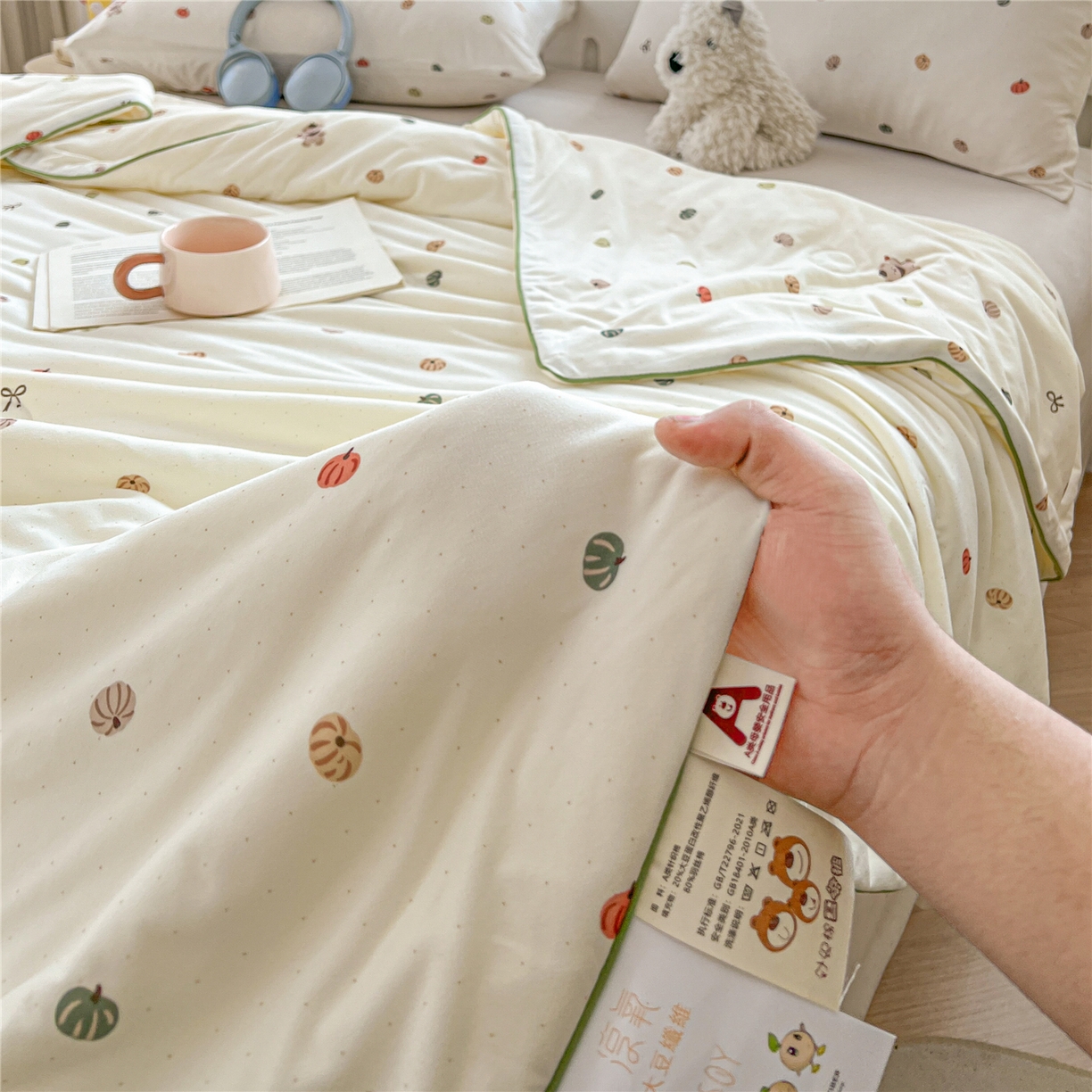 91家纺网 家纺一手货源 找家纺 优被业 2026新款A类牛奶丝针织棉软糯凉感大豆夏被空调被夏凉被(20%大豆国标包检测） 南瓜小熊