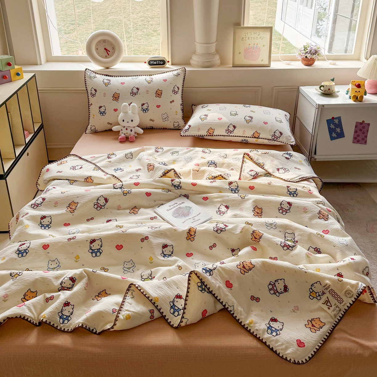 91家纺网 家纺一手货源 找家纺 2026新款春夏云感双层纱母婴级三角针夏被贝壳边夏凉被贝壳绣 像素小猫