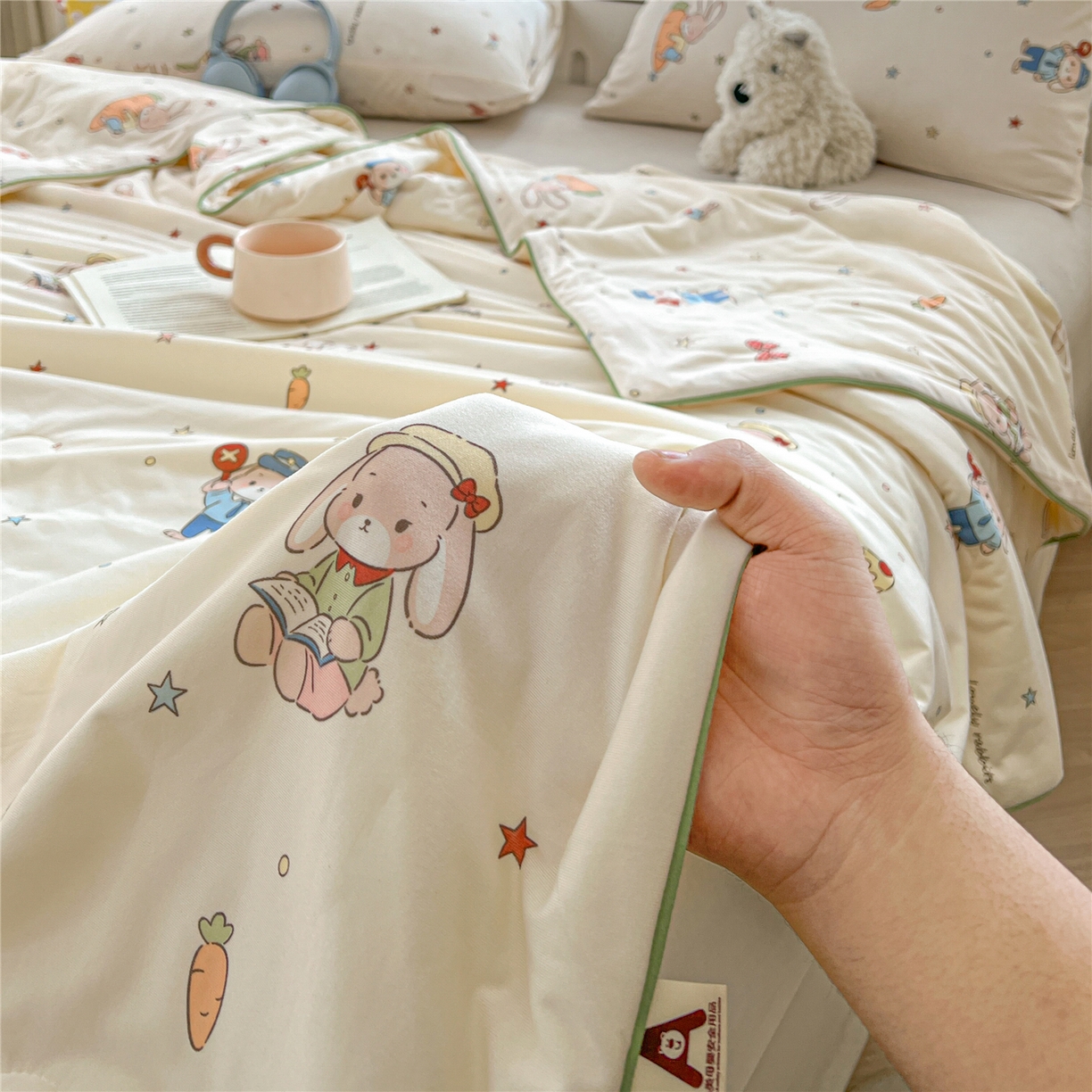 91家纺网 家纺一手货源 找家纺 优被业 2026新款A类牛奶丝针织棉软糯凉感大豆夏被空调被夏凉被(20%大豆国标包检测） 奇境庄园