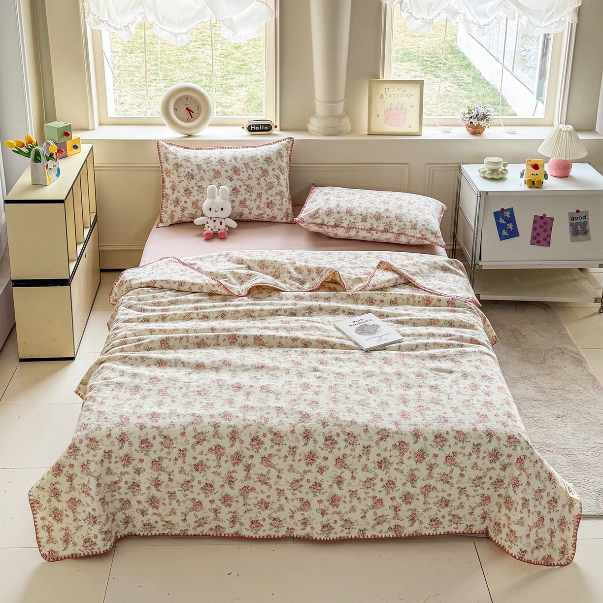 91家纺网 家纺一手货源 找家纺 2026新款春夏云感双层纱母婴级三角针夏被贝壳边夏凉被贝壳绣 星眠云野