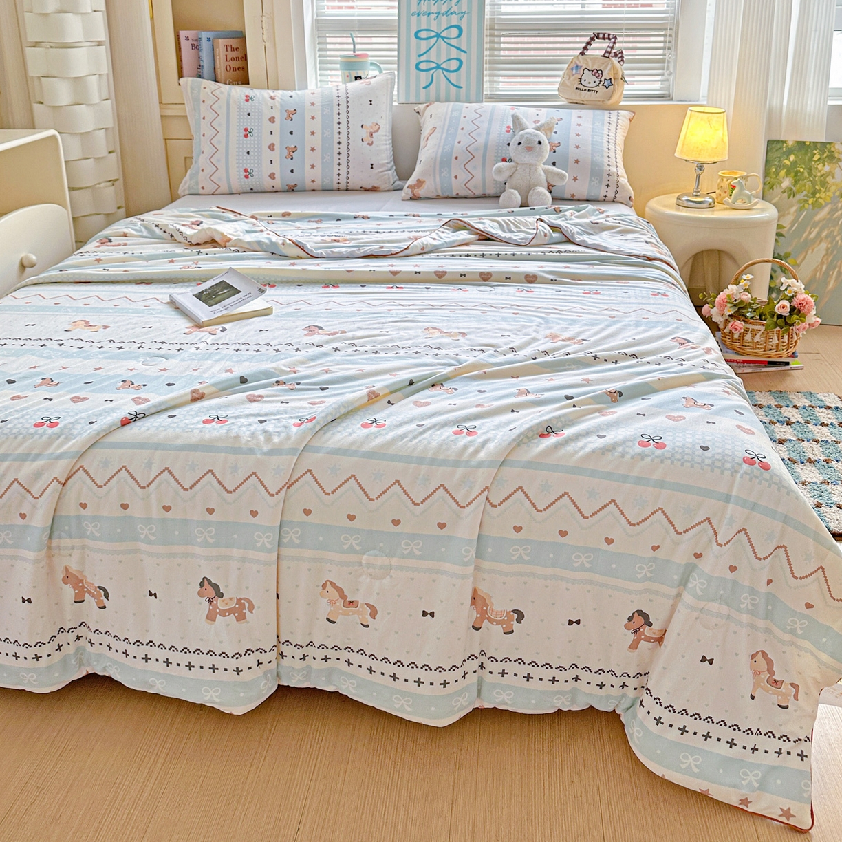 91家纺网 家纺一手货源 找家纺 优被业 2026新款A类牛奶丝针织棉软糯凉感大豆夏被空调被夏凉被(20%大豆国标包检测） 幸运小马