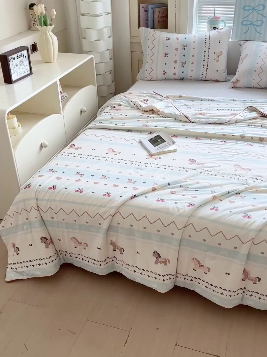 91家纺网 家纺一手货源 找家纺 优被业 2026新款A类牛奶丝针织棉软糯凉感大豆夏被空调被夏凉被(20%大豆国标包检测） 幸运小马