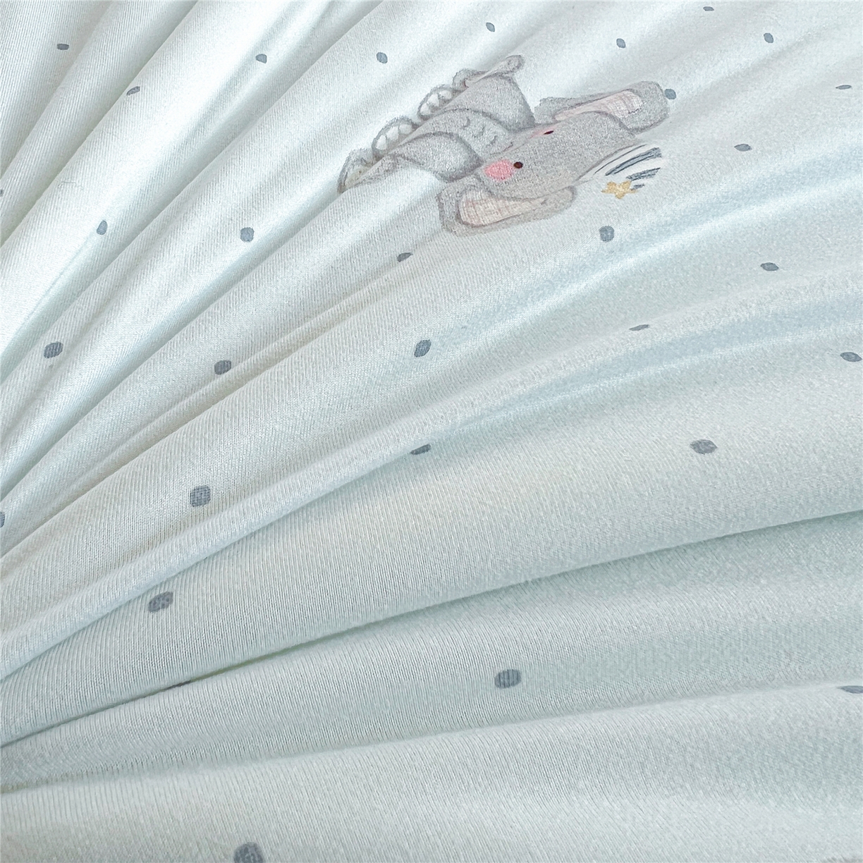 91家纺网 家纺一手货源 找家纺 优被业 2026新款A类牛奶丝针织棉软糯凉感大豆夏被空调被夏凉被(20%大豆国标包检测） 羞羞象