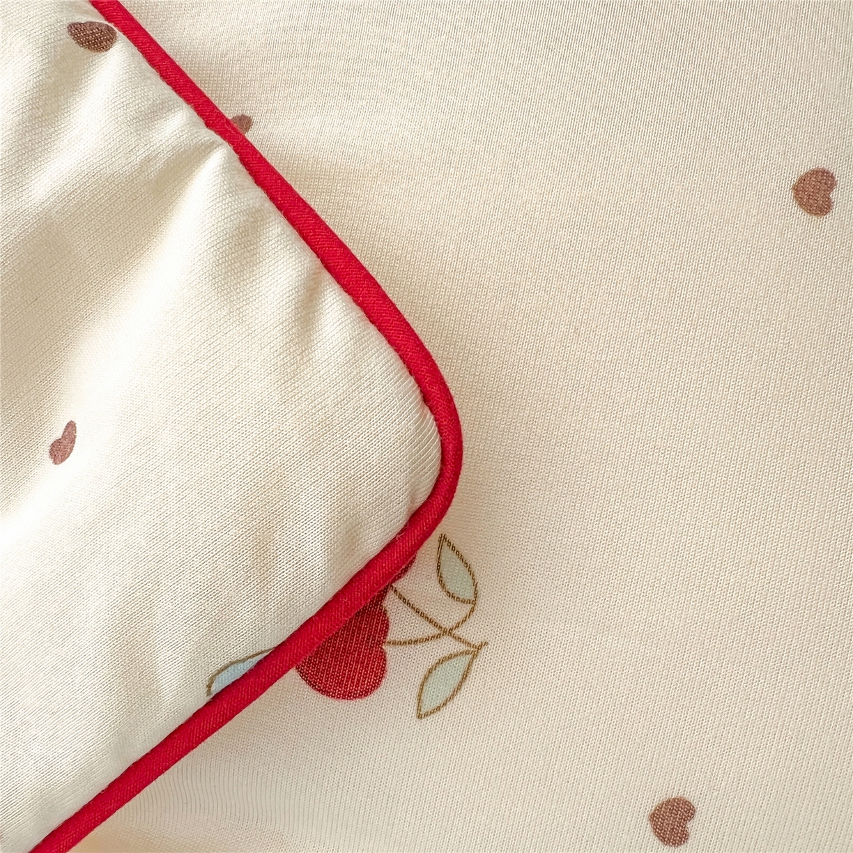 91家纺网 家纺一手货源 找家纺 优被业 2026新款A类牛奶丝针织棉软糯凉感大豆夏被空调被夏凉被(20%大豆国标包检测） 樱桃小熊