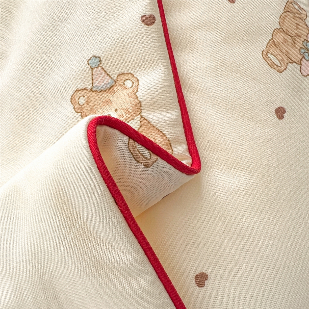 91家纺网 家纺一手货源 找家纺 优被业 2026新款A类牛奶丝针织棉软糯凉感大豆夏被空调被夏凉被(20%大豆国标包检测） 樱桃小熊