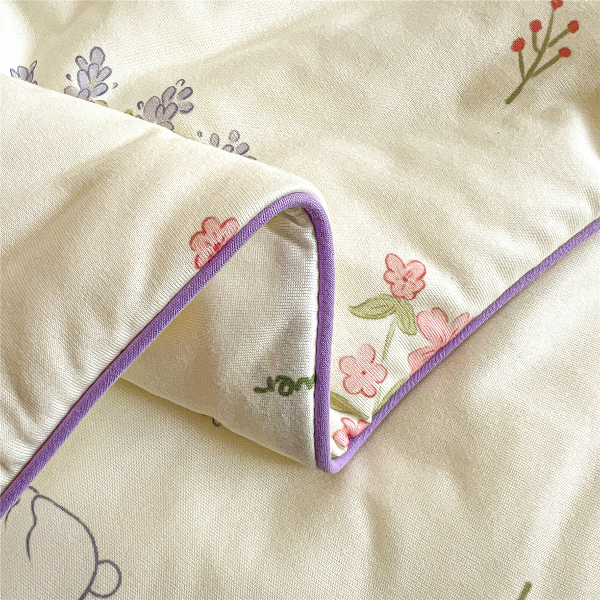 91家纺网 家纺一手货源 找家纺 优被业 2026新款A类牛奶丝针织棉软糯凉感大豆夏被空调被夏凉被(20%大豆国标包检测） 紫萱兔