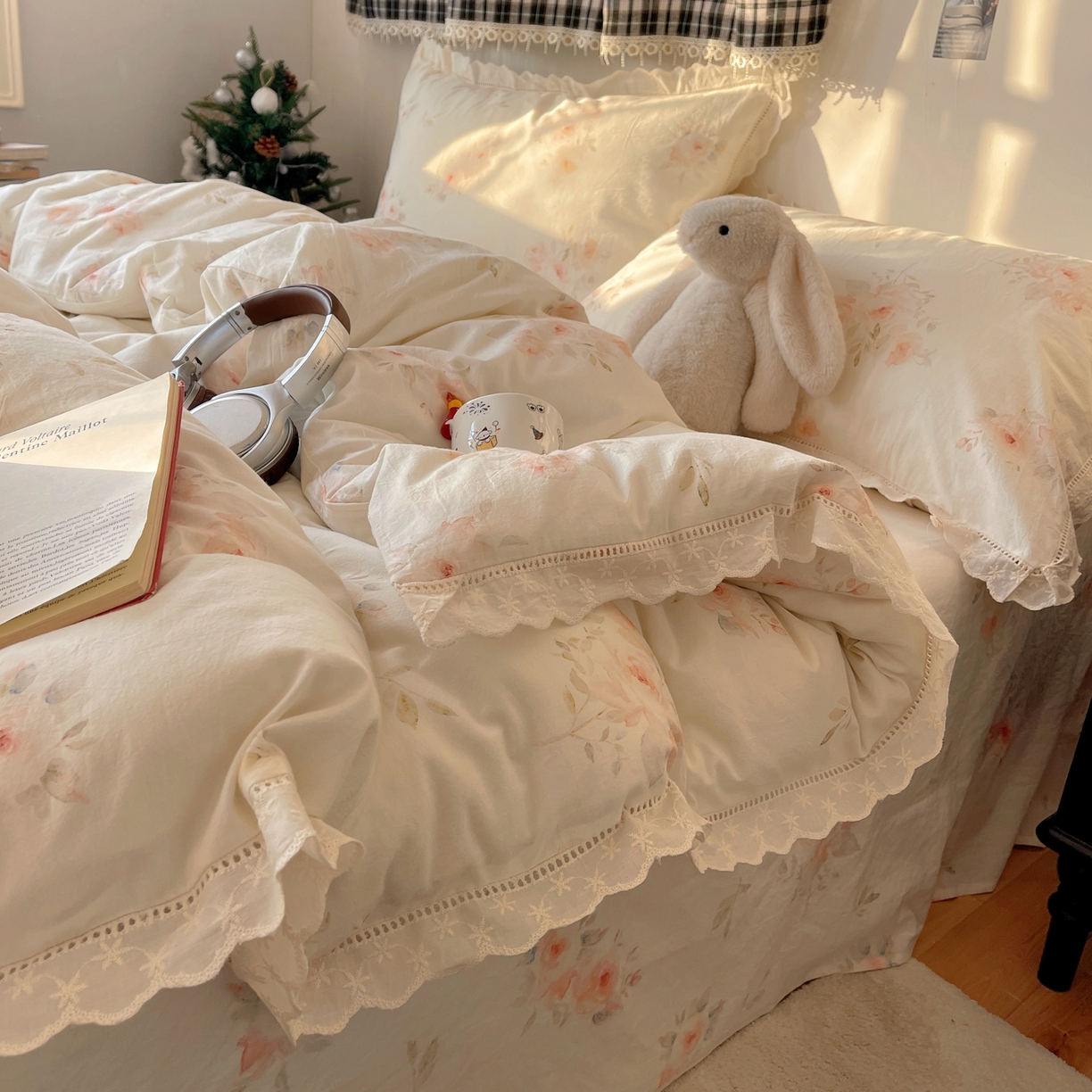 91家纺网 家纺一手货源 找家纺 悦织湾家纺 2026新款镂空花边碎花款四件套印花学生宿舍床上用品三4件套单品被套枕套 芳华