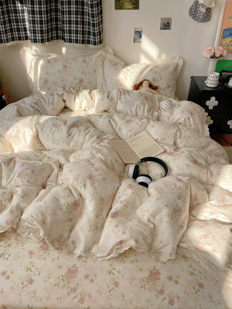 91家纺网 家纺一手货源 找家纺 悦织湾家纺 2026新款镂空花边碎花款四件套印花学生宿舍床上用品三4件套单品被套枕套 暗香