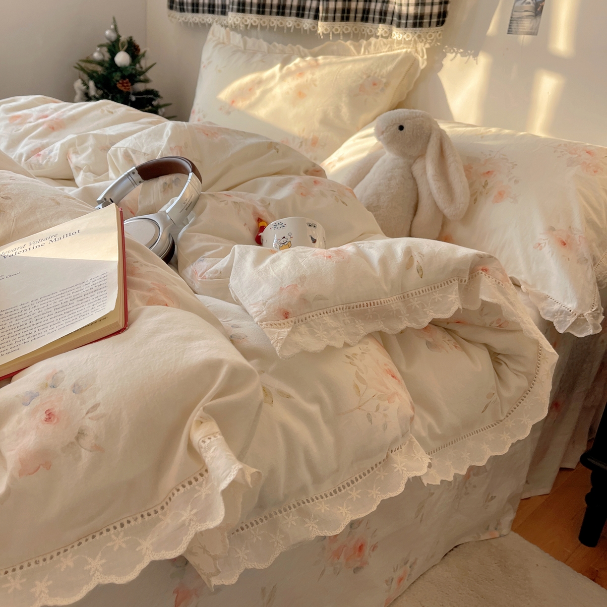 91家纺网 家纺一手货源 找家纺 悦织湾家纺 2026新款镂空花边碎花款四件套印花学生宿舍床上用品三4件套单品被套枕套 芳华