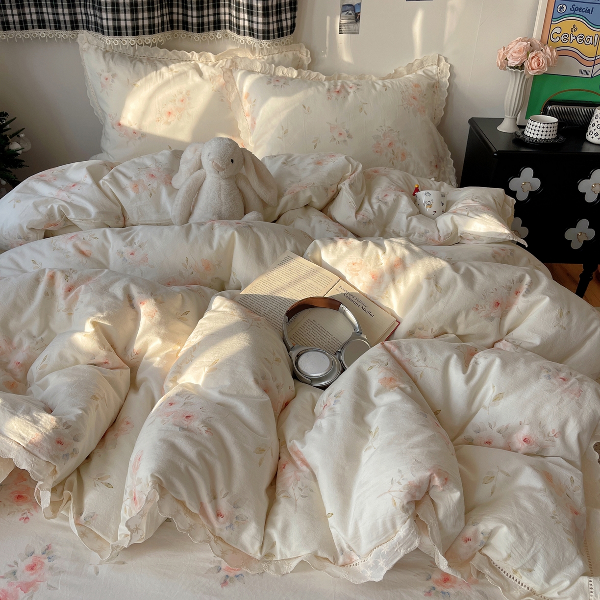 91家纺网 家纺一手货源 找家纺 悦织湾家纺 2026新款镂空花边碎花款四件套印花学生宿舍床上用品三4件套单品被套枕套 芳华